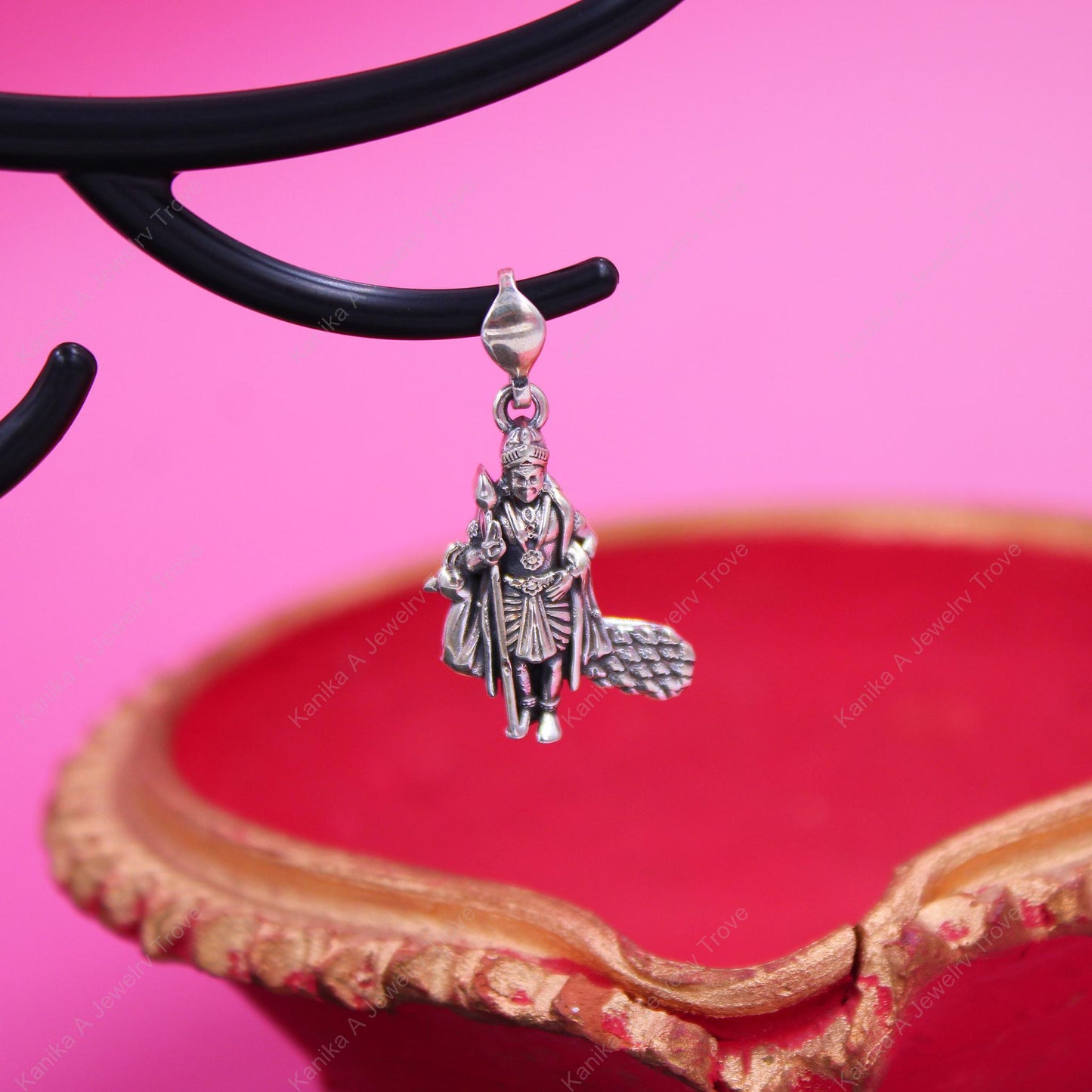 Elegant Silver Murugan Bhagwan Pendant - Spiritual Necklace for Serenity