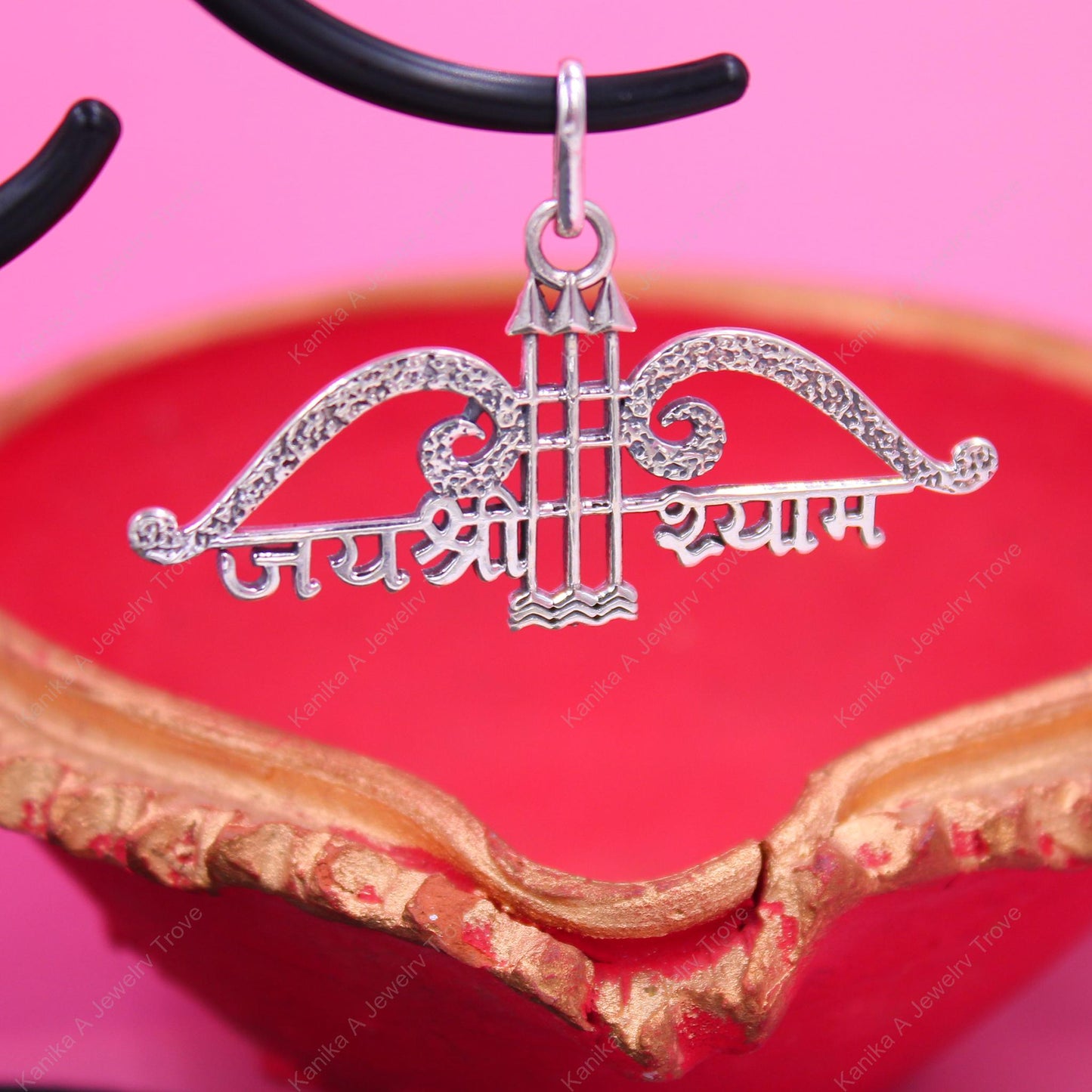Elegant Sterling Silver Jai Shree Shyam Pendant