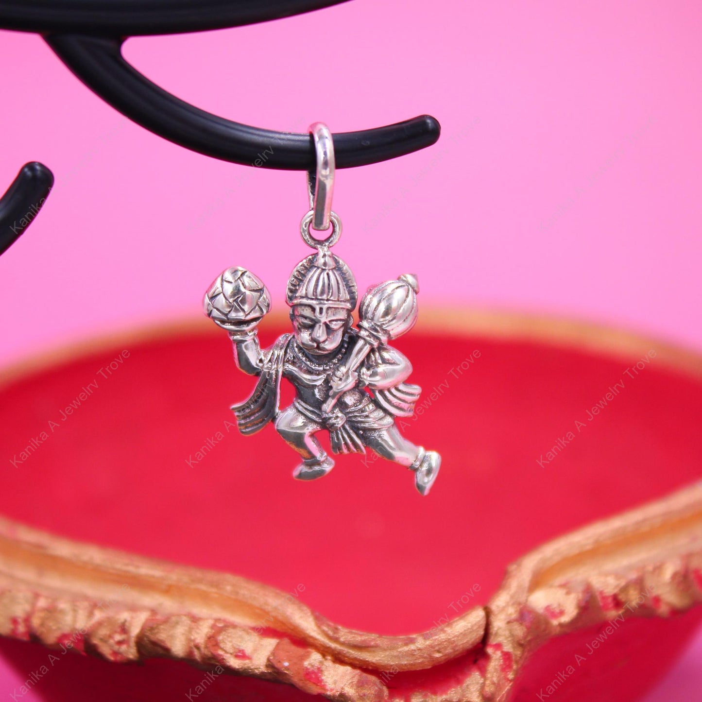 Elegant Silver Hanuman Necklace - Spiritual Jewelry for Serenity