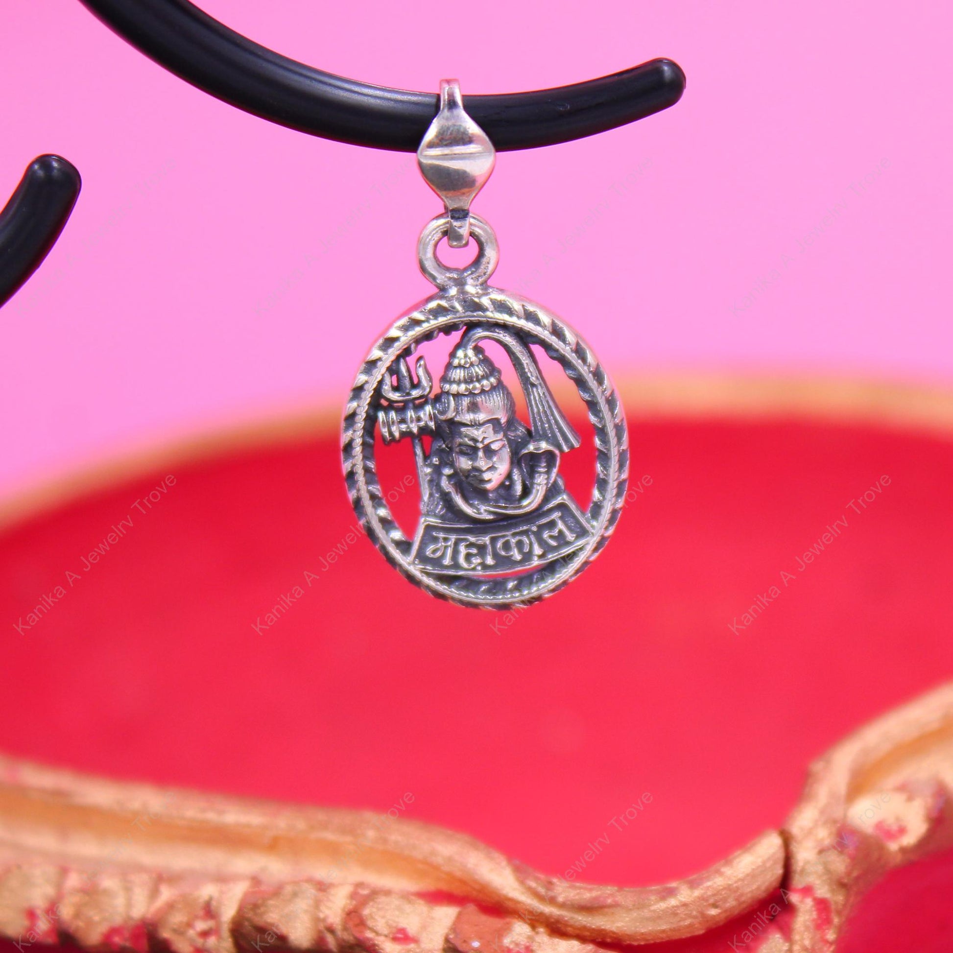 Sacred Mahadev Necklace for Spiritual Gifts